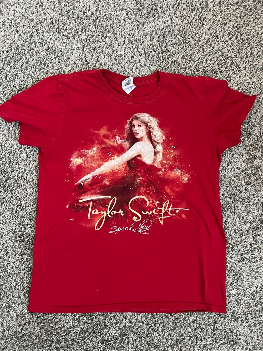 Taylor Swift  Red Speak Now Concert Tour Tee Shirt North American Cities Small